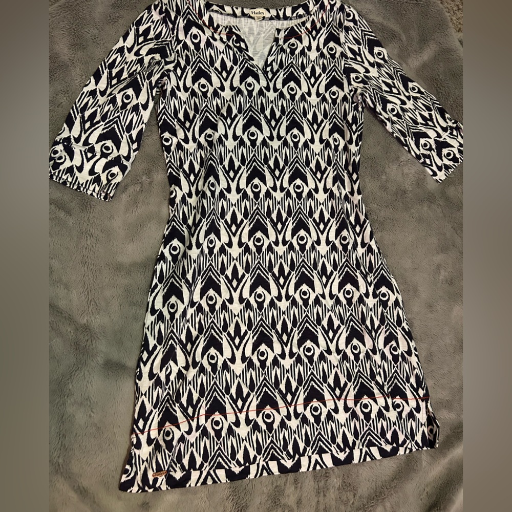 Black and white pattern dress